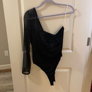 One shoulder bodysuit with mesh arm